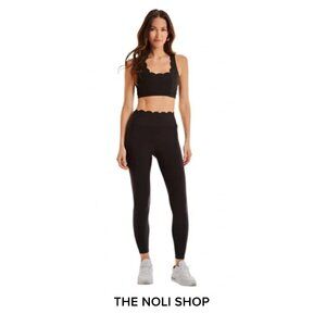 The Noli Shop Black Scalloped High Waisted Full Length Workout Leggings NWOT